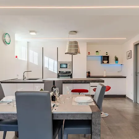 Porsche House By Interhome * Dongo